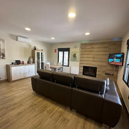 Independiente En Zona Residencial Rural * 哈恩